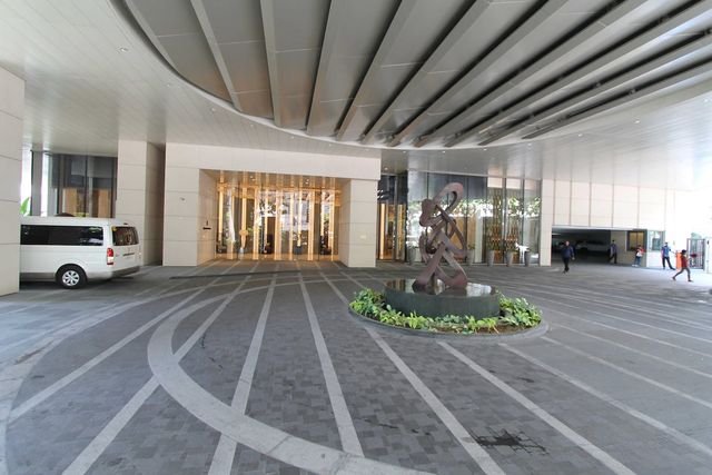 Drop-off driveway and main entrance